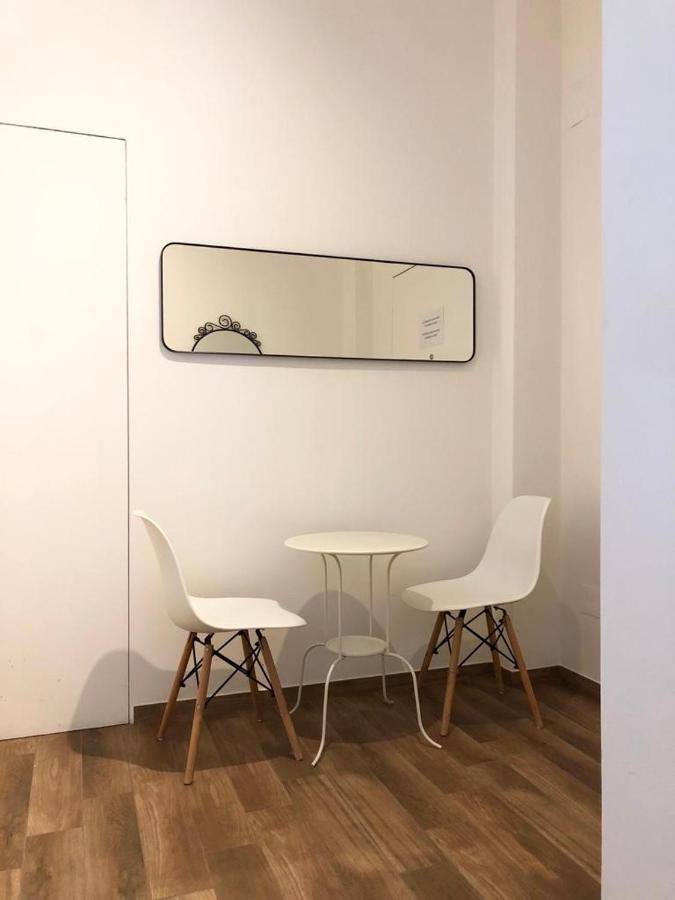 Italien Chic, Camera Con Bagni Condivisi Барі Екстер'єр фото