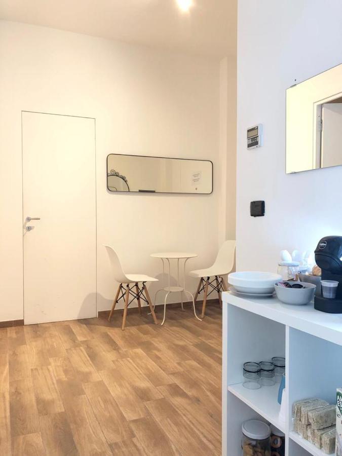 Italien Chic, Camera Con Bagni Condivisi Барі Екстер'єр фото